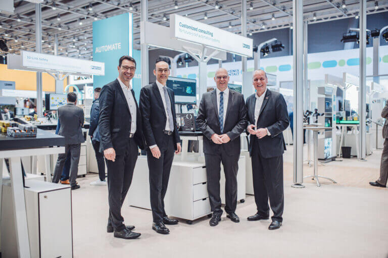 Festo integrerà la tecnologia PLCnext di Phoenix Contact nei suoi prossimi prodotti
