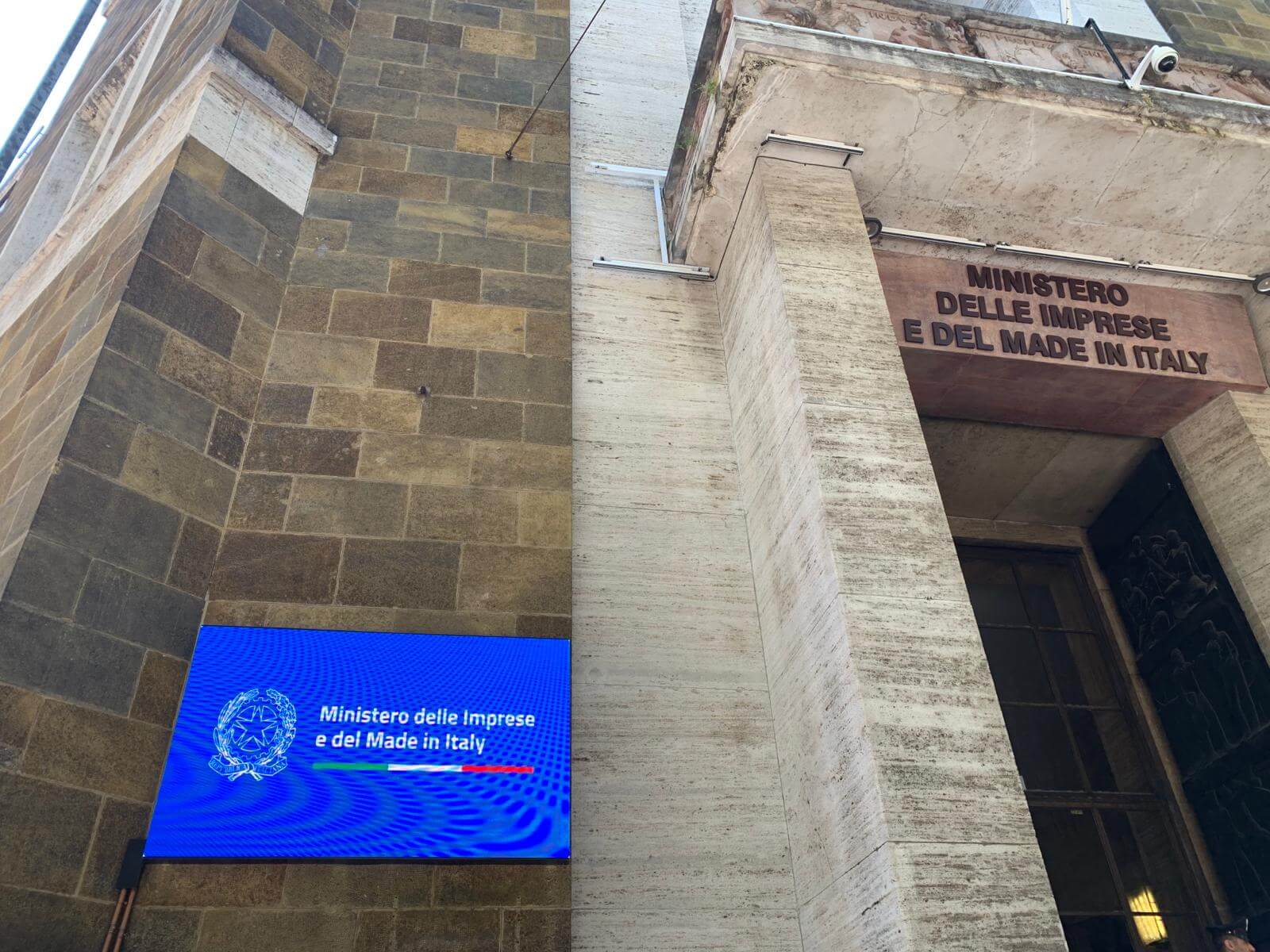 Transizione 5.0, il decreto di chiusura: scelta obbligata tra 5.0 e 4.0, stop alle domande il 27/11 e integrazioni possibili fino al 6/12