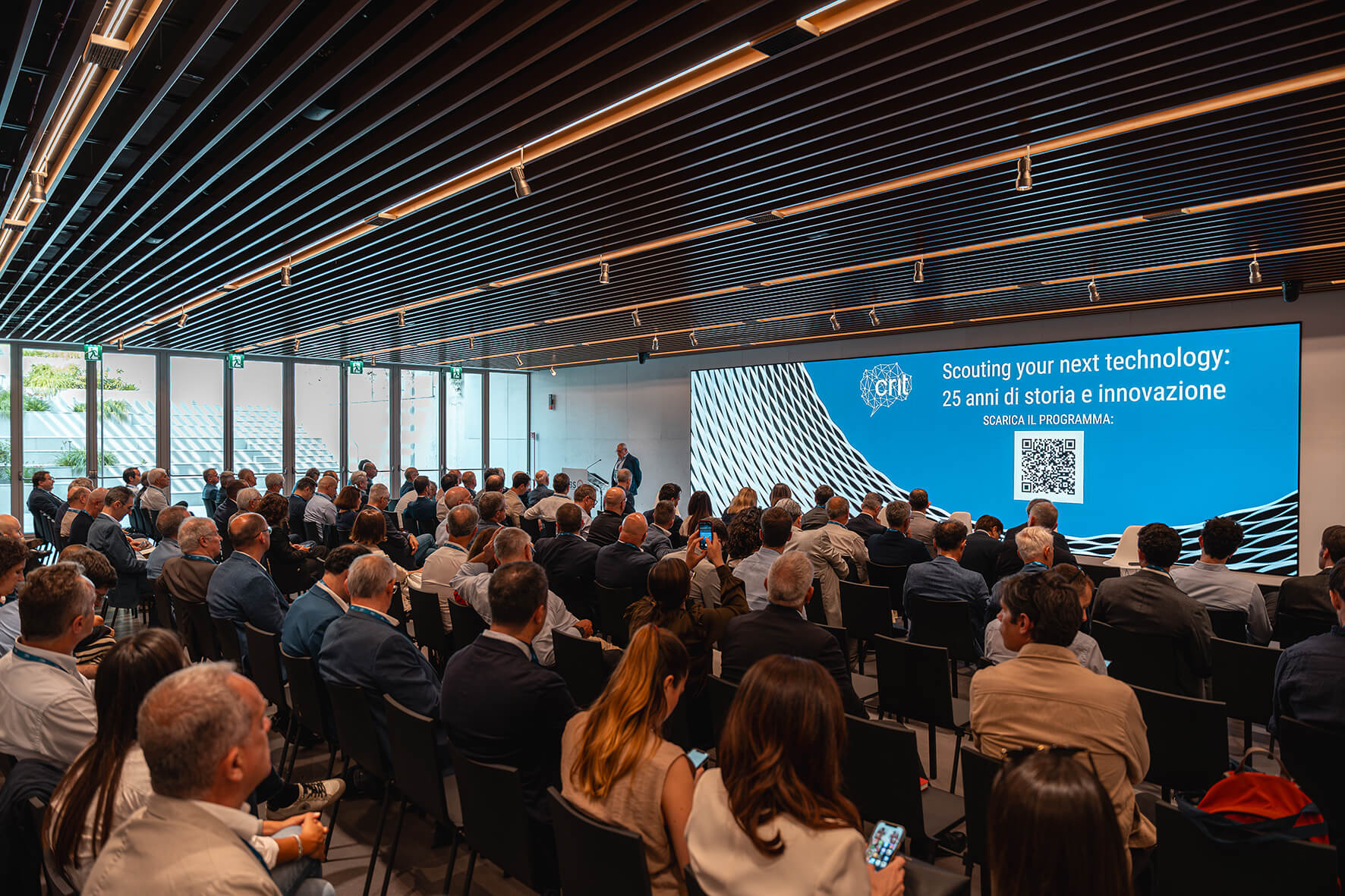 25-CRIT-Platea