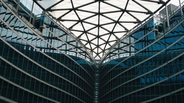 L’impatto della geopolitica sulle decisioni strategiche e organizzative delle aziende lombarde