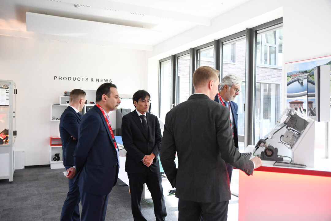 Mitsubishi Electric e Tramec siglano un accordo per sistemi di azionamento efficienti e sostenibili