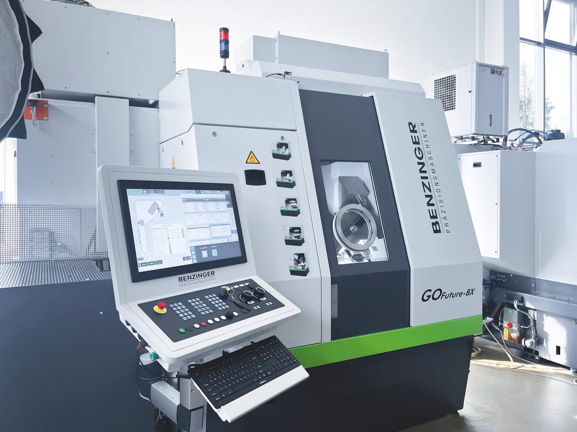 La meccanica di precisione incontra la digitalizzazione con IO-Link e l’IIoT: il caso Benzinger