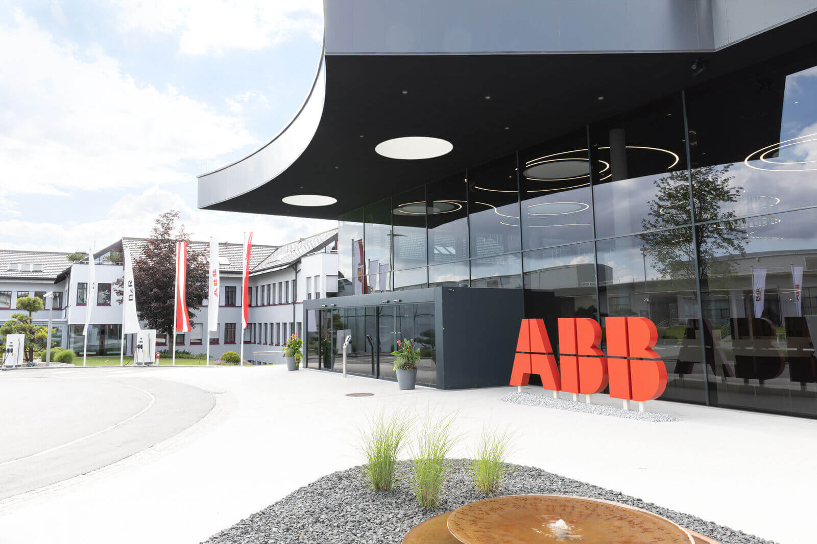 ABB integra la divisione Machine Automation nell’area di business Process Automation