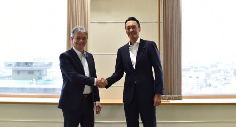 Omron e Dassault Systèmes