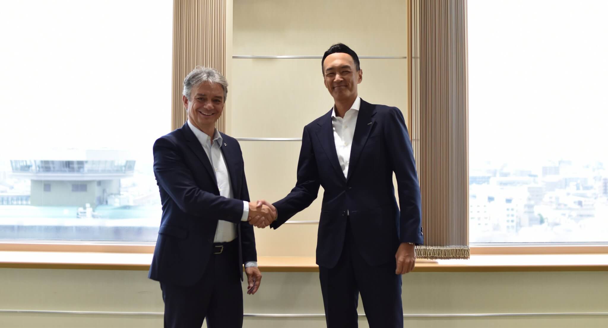 Omron e Dassault Systèmes