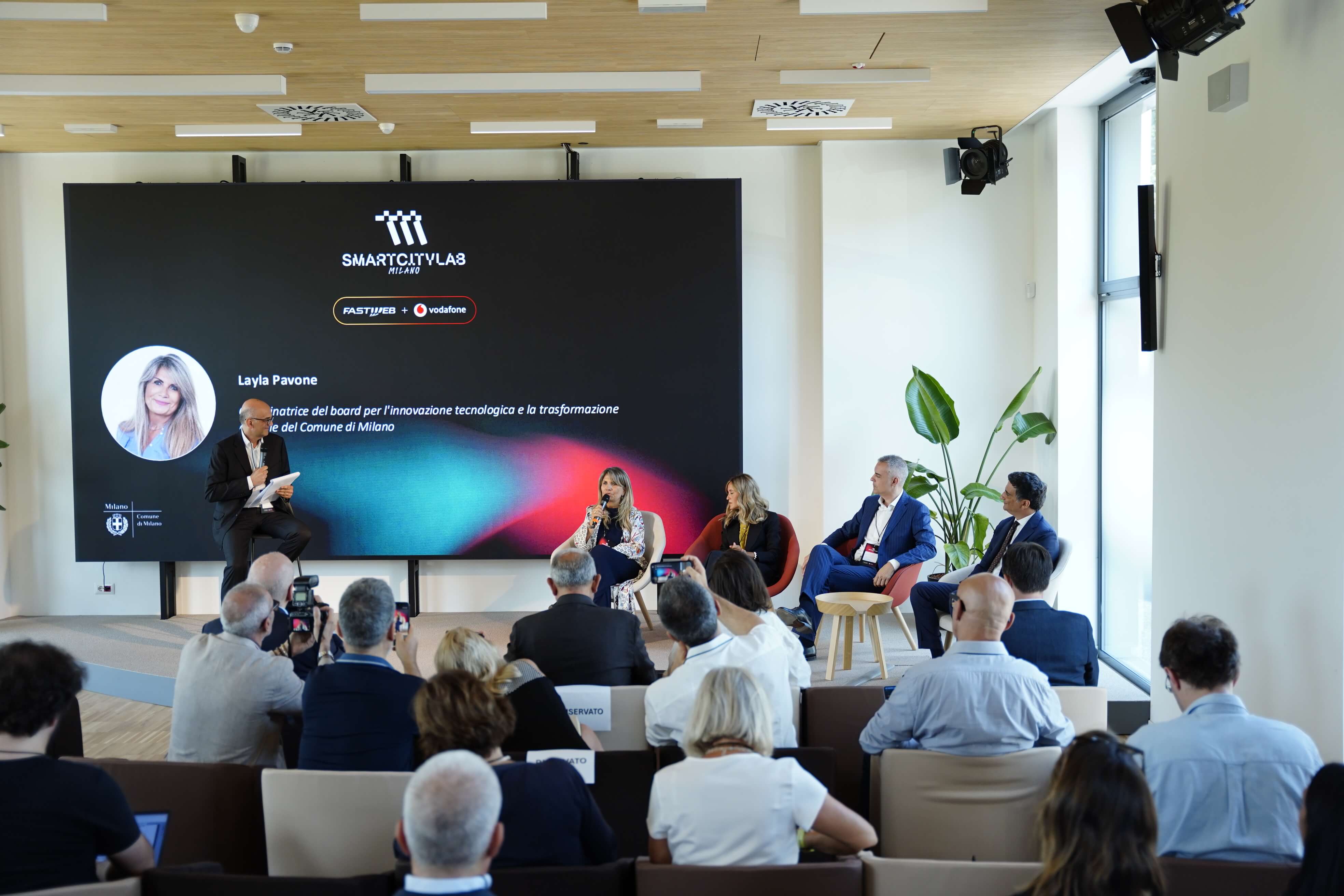 2026.07.22_Conferenza di lancio Innovation Hub_F+V e SCL Milano_Da dx Chiodaroli (PwC Italia)_ Magnino (F+V)_ Scopelliti (Comune di Milano)_ Pavone (Comune di Milano) 1